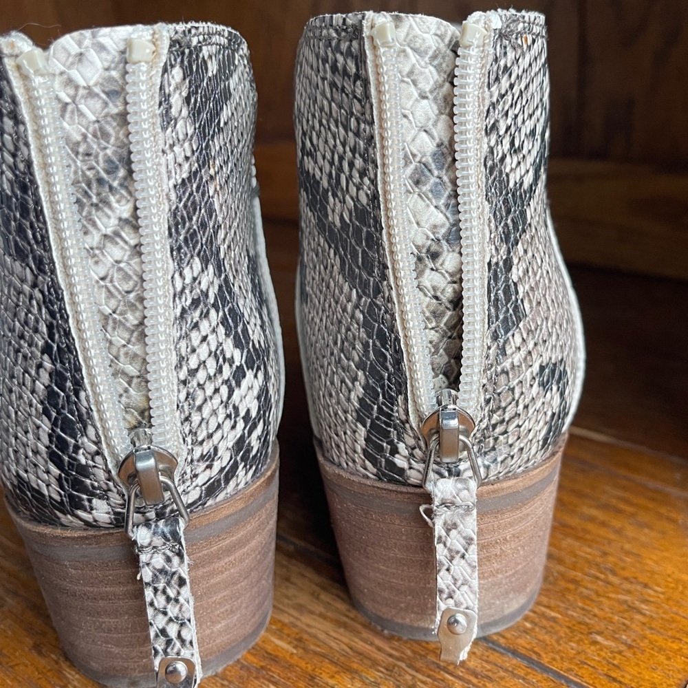 Dolce Vita Black and Gray Ankle Booties - Picture 5 of 10